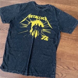 Metallica ‘72 Graphic T-Shirt in Black and Yellow